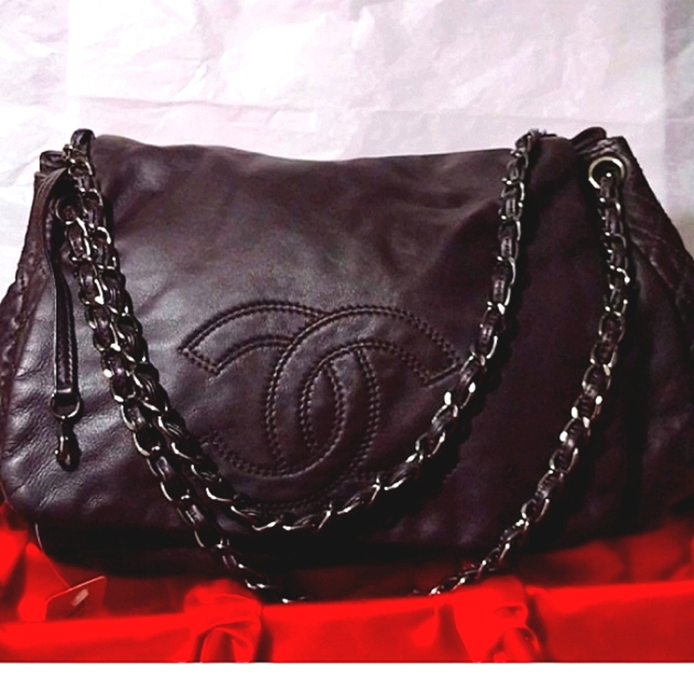 Chanel Chocolate Cartera Quilted Sides Butter Soft Leather Adjustable Chain - Picture 16 of 16
